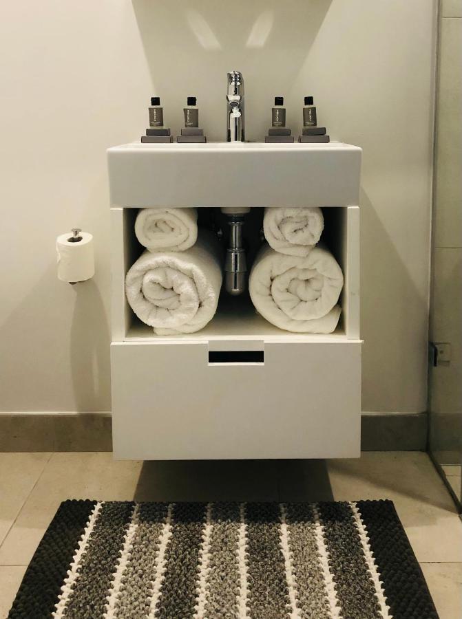 Seapoint apartment - Pool - Gym - Balcony - 3