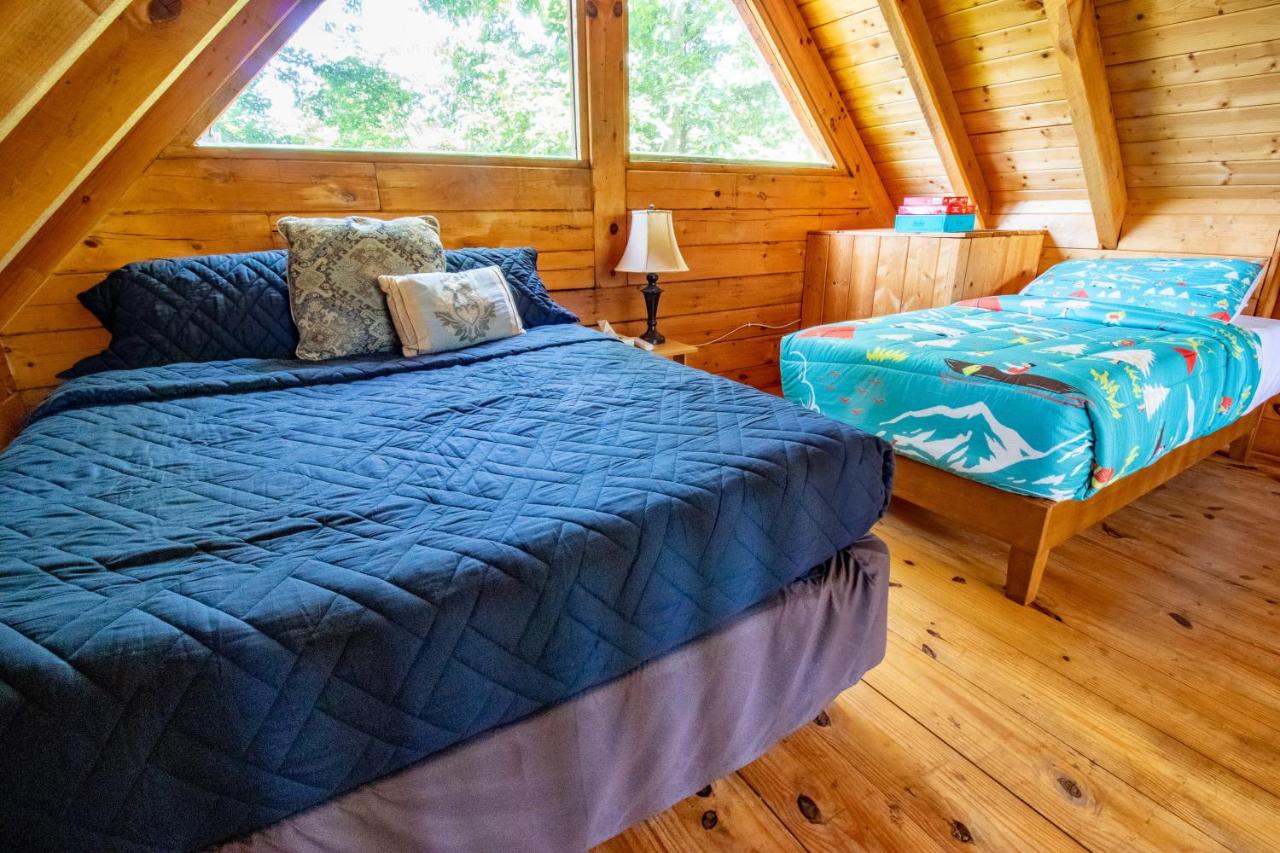 Kozy Haven Log Cabin Rentals — photo 15