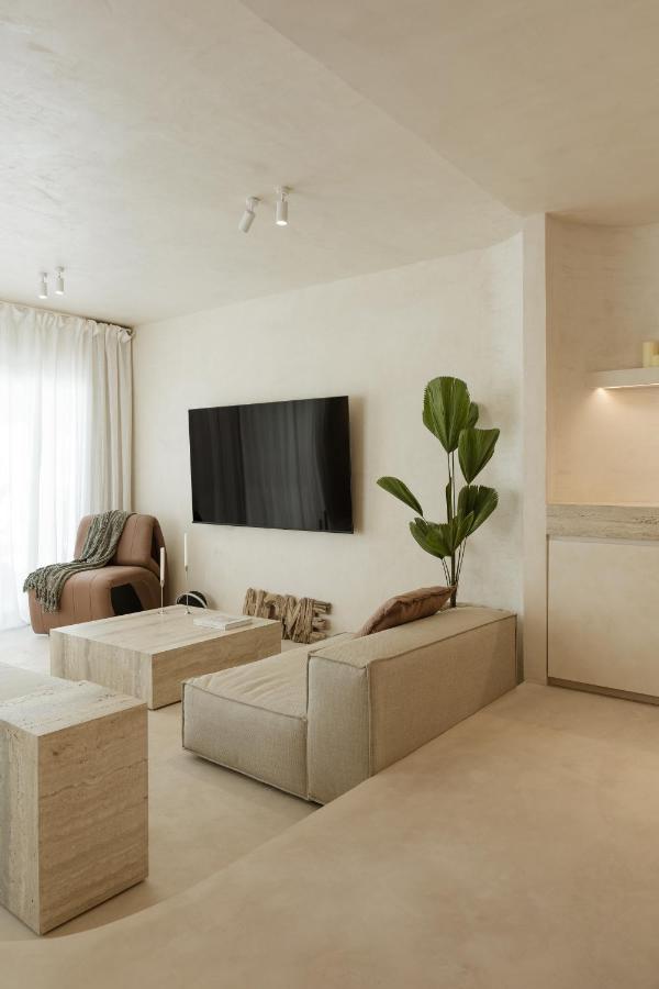 Aesthetic Design Suite Aire with Pool - 5