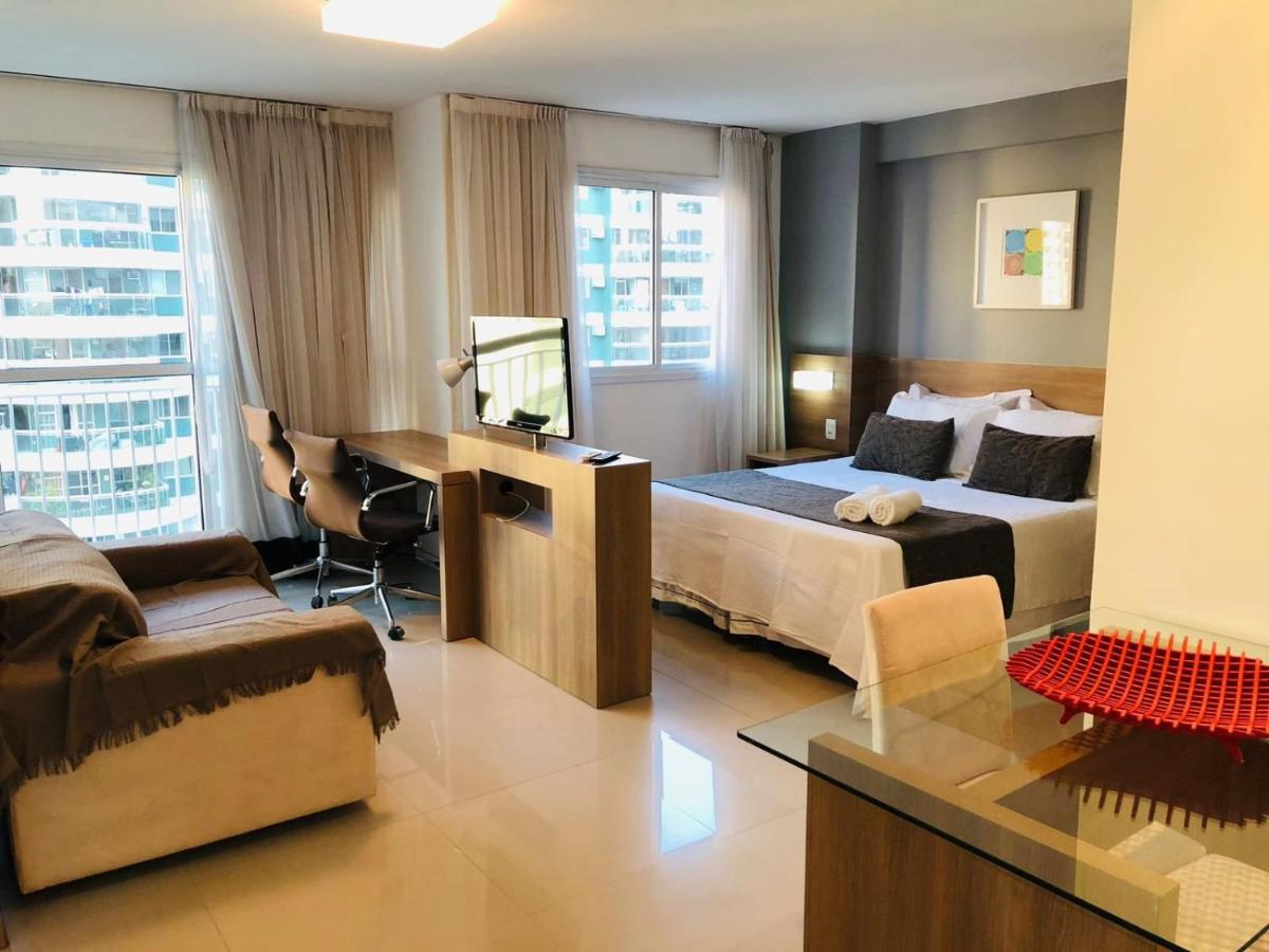 Flat maravilhoso inteiro na Barra da Tijuca com garagem