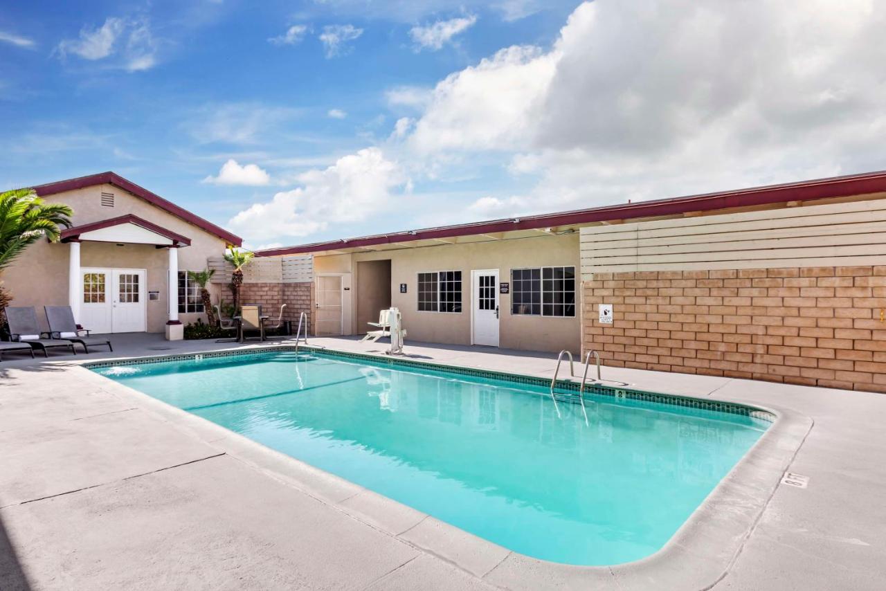 SureStay Hotel by Best Western Ridgecrest — photo 9