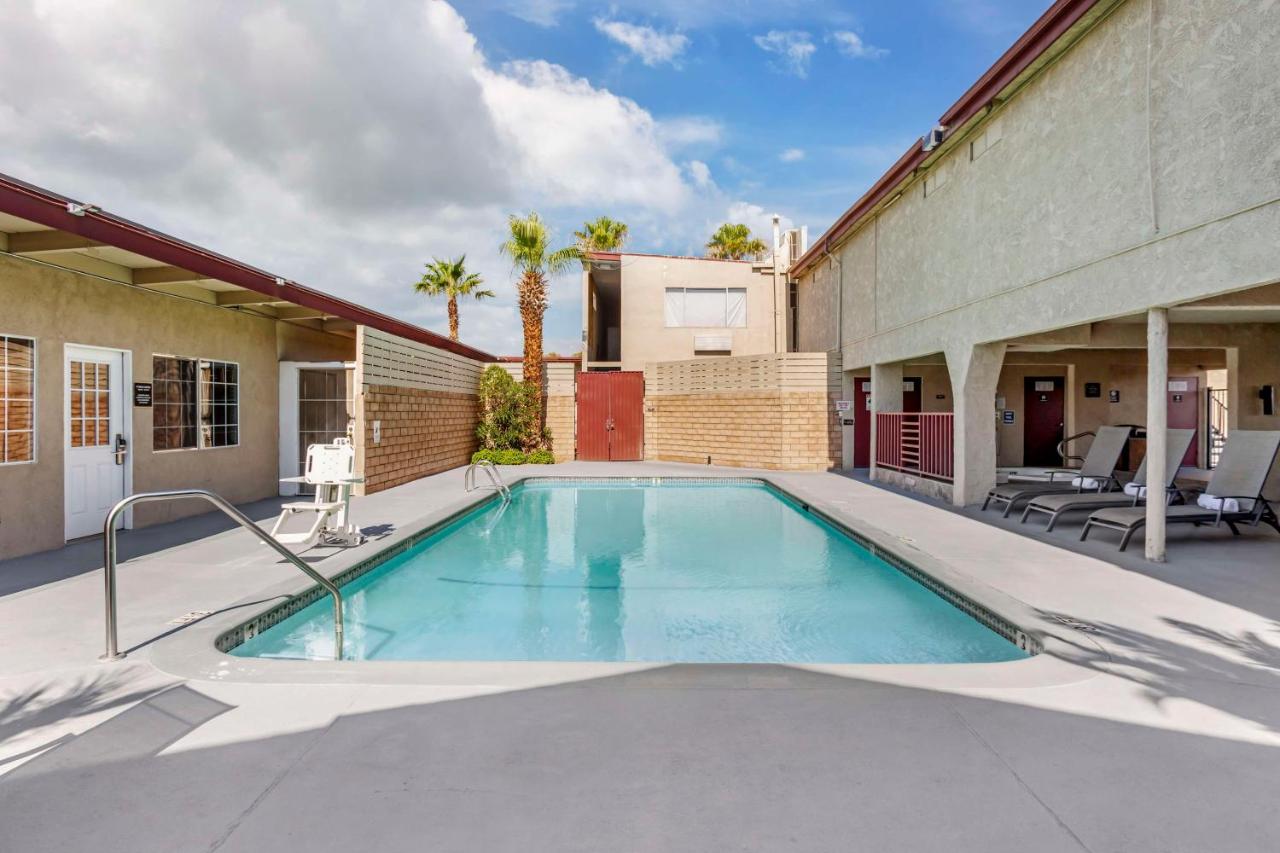 SureStay Hotel by Best Western Ridgecrest — photo 4