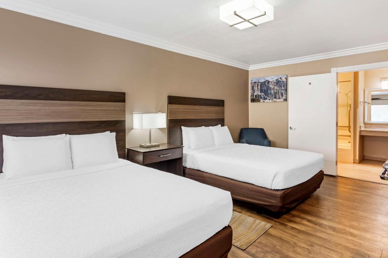 SureStay Hotel by Best Western Ridgecrest — photo 22