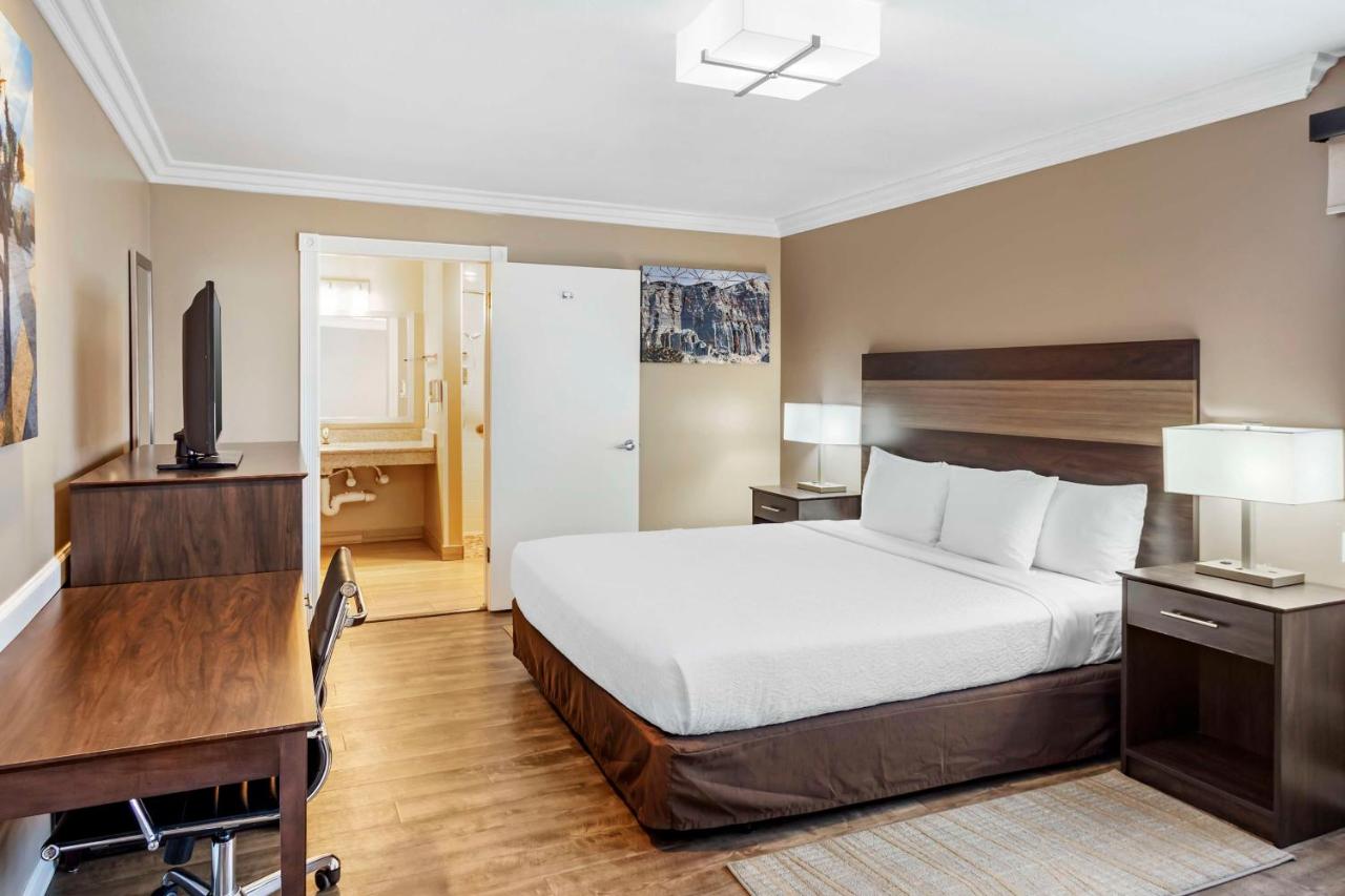 SureStay Hotel by Best Western Ridgecrest — photo 23