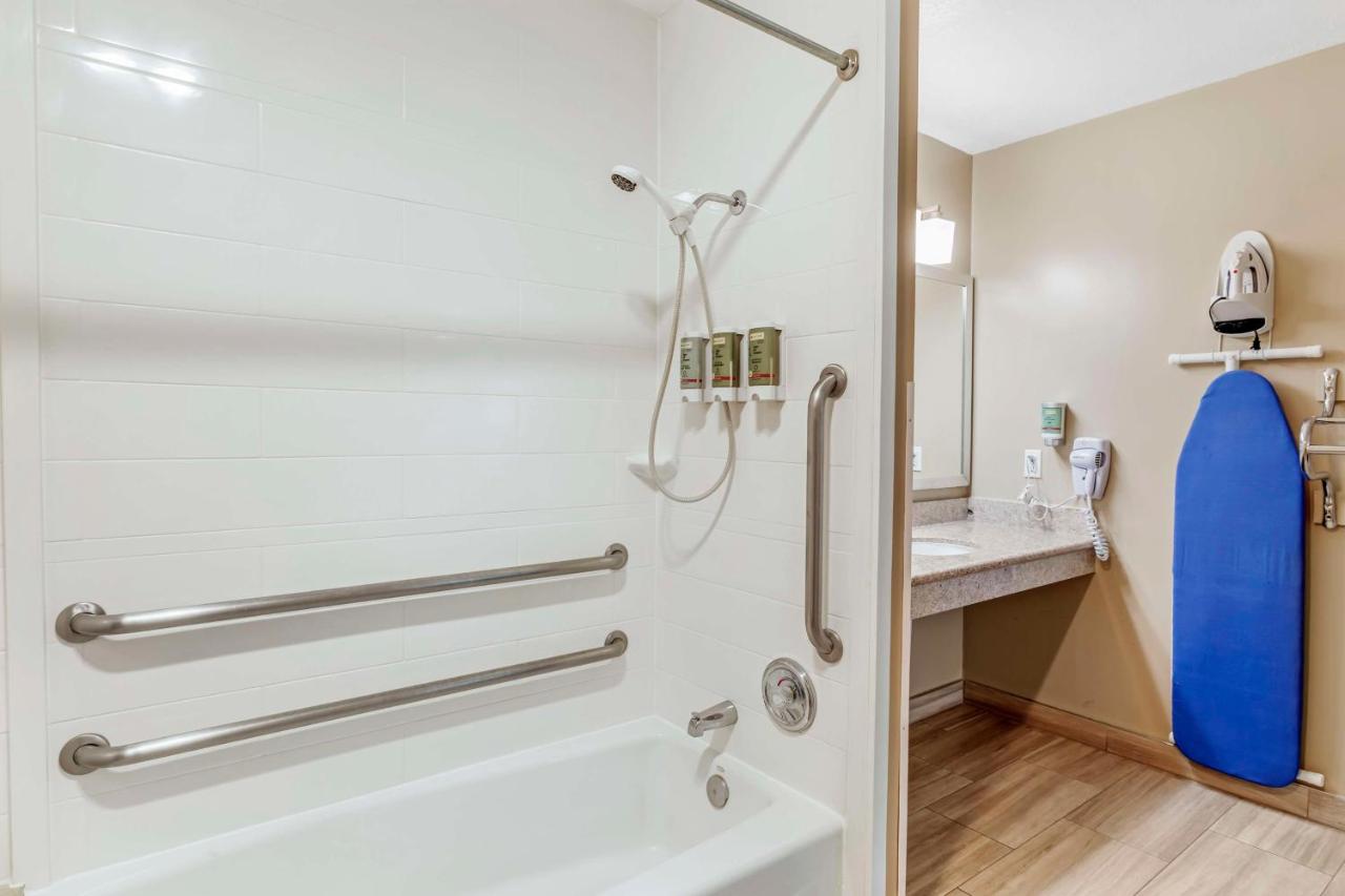 SureStay Hotel by Best Western Ridgecrest — photo 3