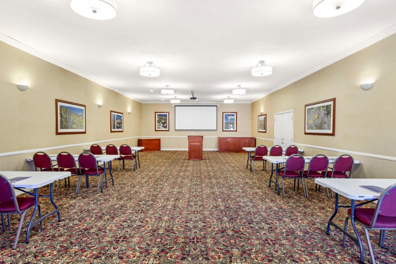 SureStay Hotel by Best Western Ridgecrest — photo 8