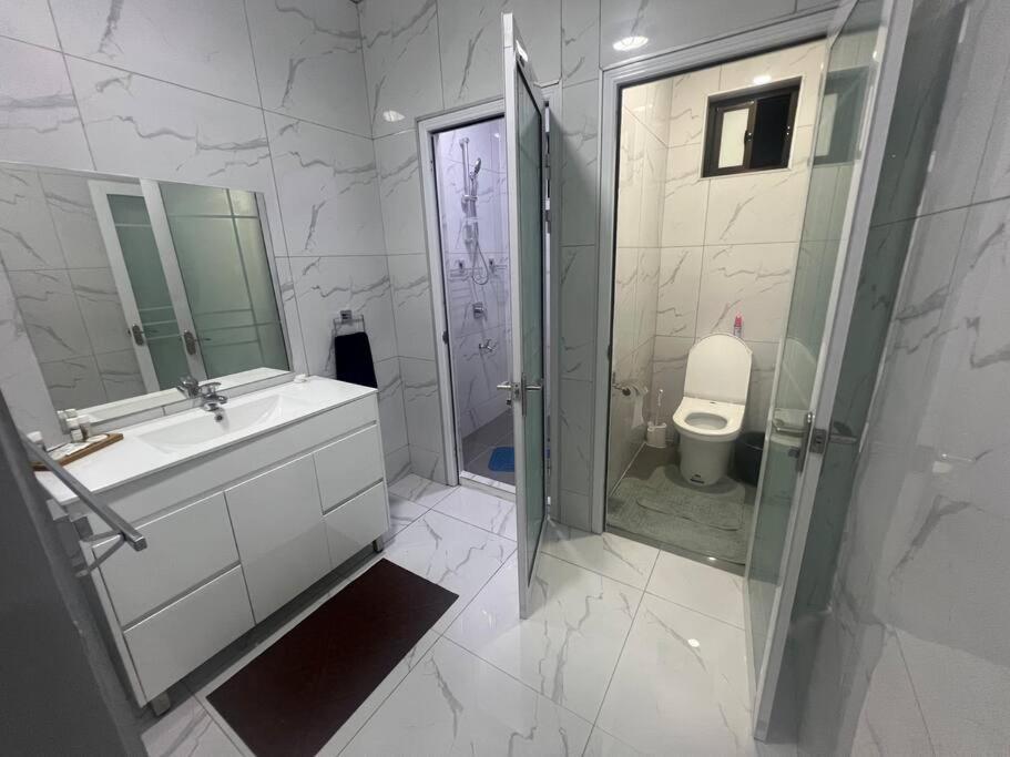 Modern 2 Bedroom Home - 3