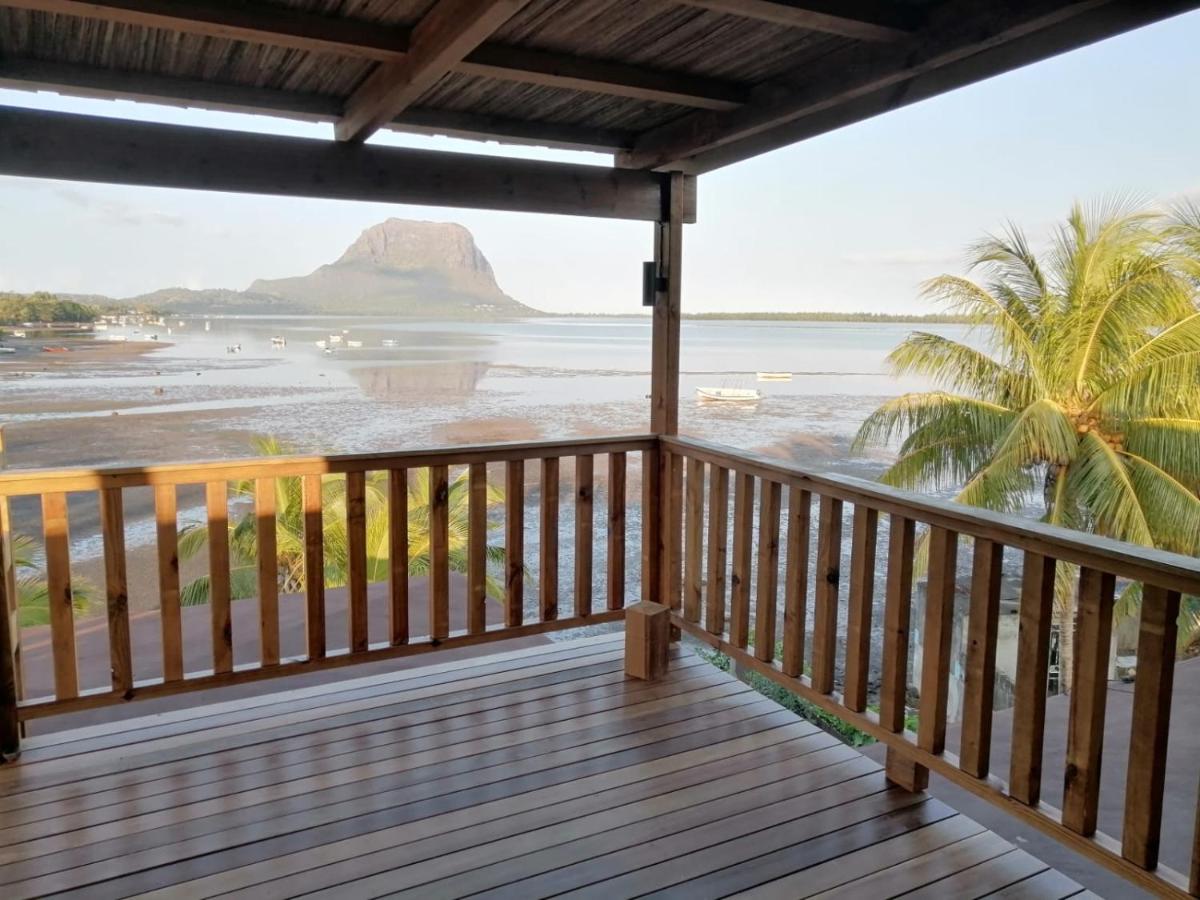 Oceanfront Le Morne Brabant view - 3