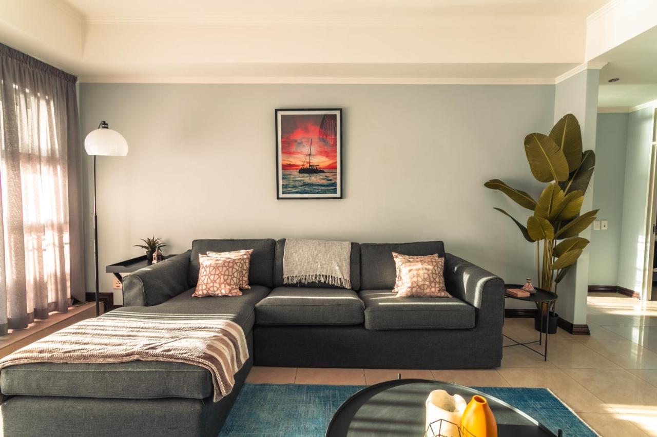 The Centurion - Pool Deck Apartment with Views! - 2