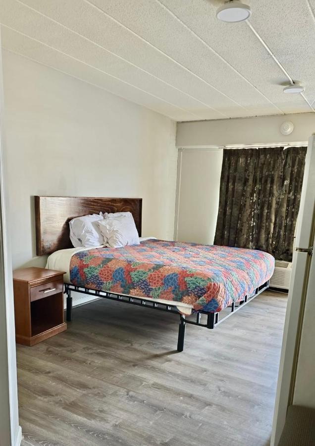Budget Inn — photo 2
