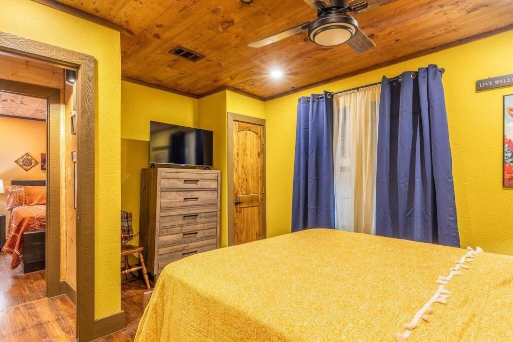 Cowboy Inn — photo 15