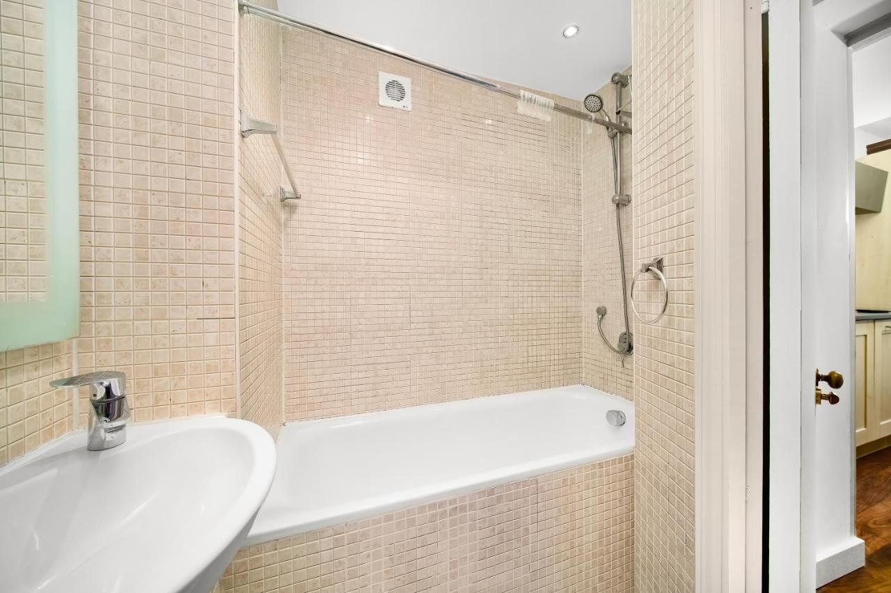 Marble Arch Stylish Abode - 3