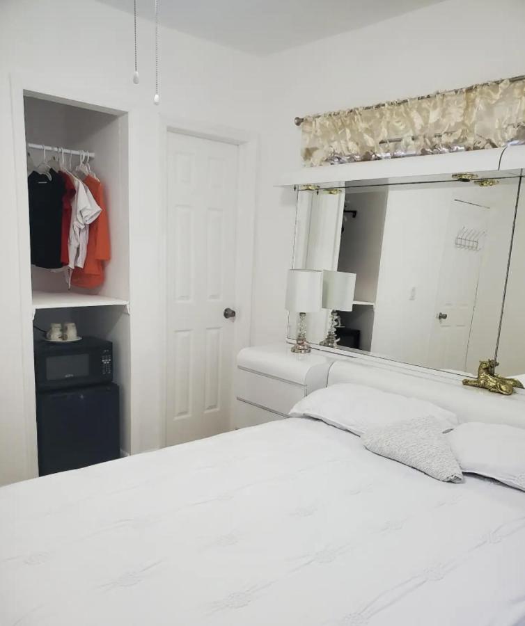 B1 Best Value on Private Bedroom with Private Bathroom in Little Havana, Miami - 4
