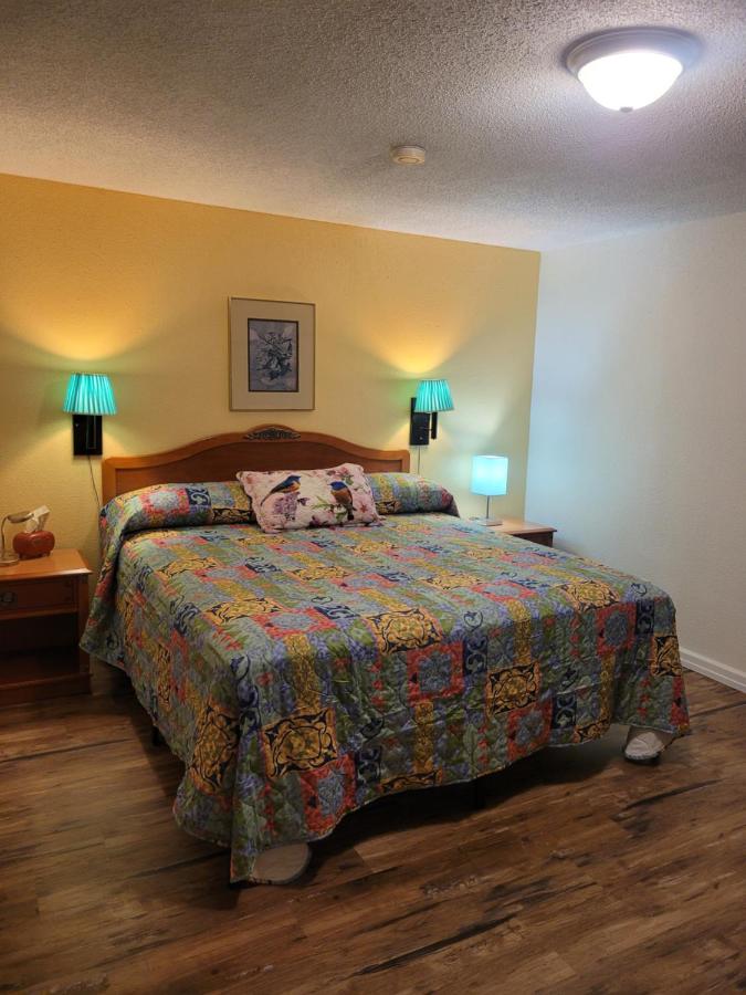Best Budget Inn — photo 9
