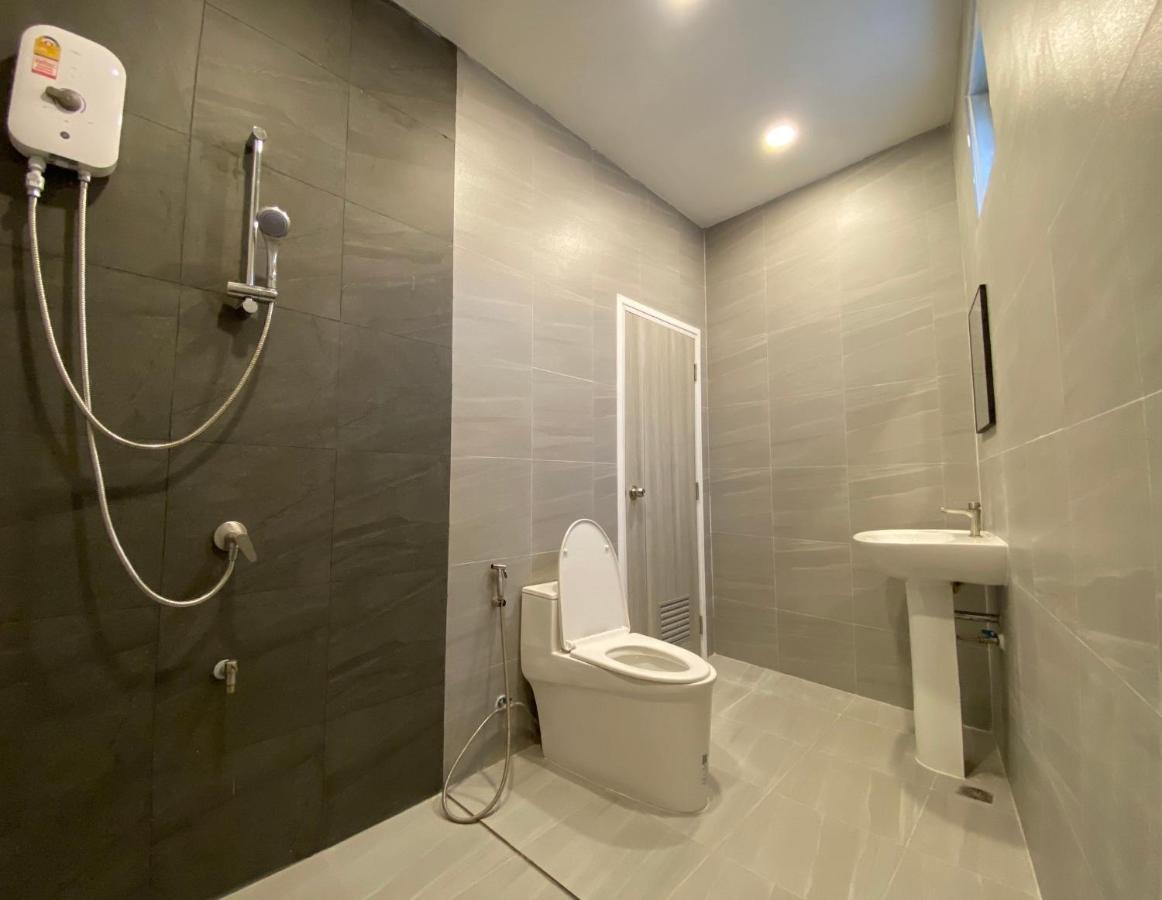 xx HD Yaowarat Road BKK - 3