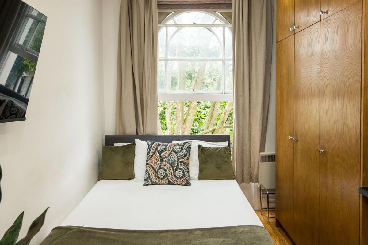 Charming Fully Equipped Studio - 2