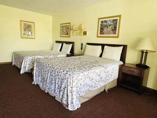 Four Seasons Inn & RV Park — photo 17