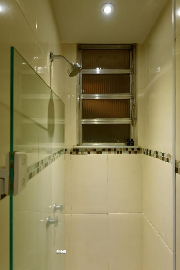 1BDR at 100m of Copacabana Beach | RE 85/303 - 3