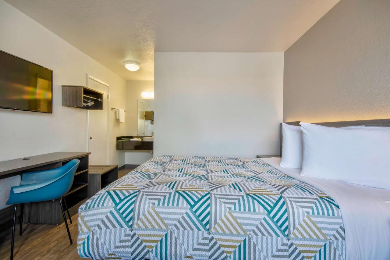 Image: Motel 6-Albuquerque, NM - Midtown