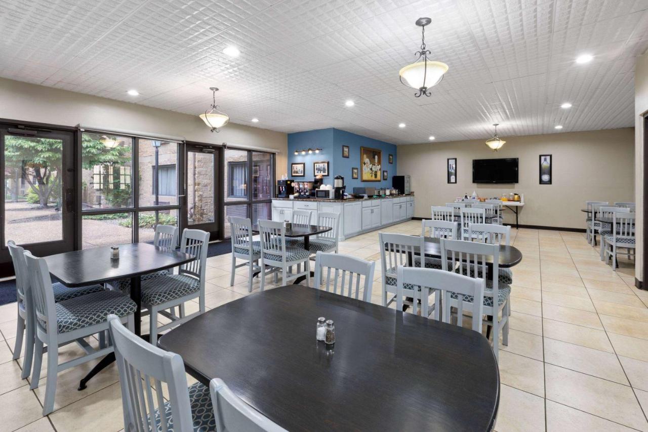 Baymont Inn and Suites by Wyndham Farmington, MO — photo 6