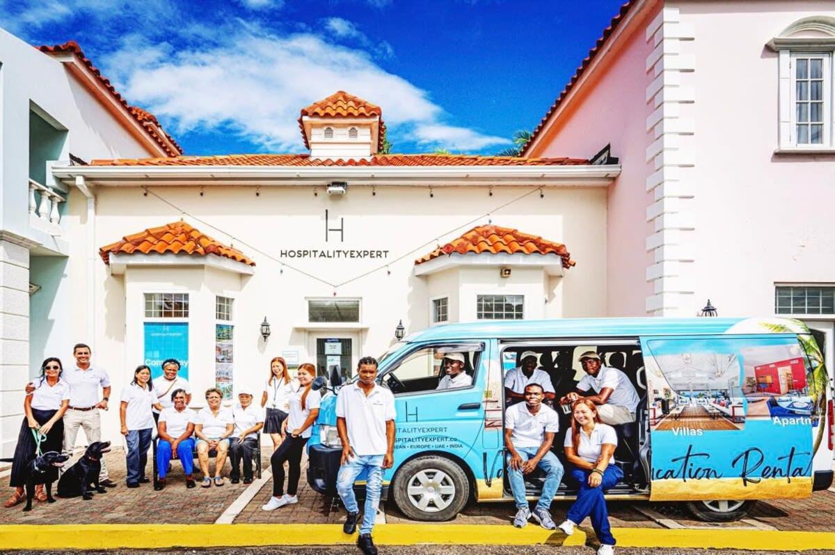 Hospitality Expert BTS 7 - Pool Beach & Bar - 5