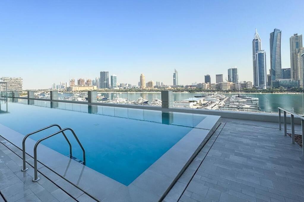 Fully Equipped 1BR with Private Beach Access - 4