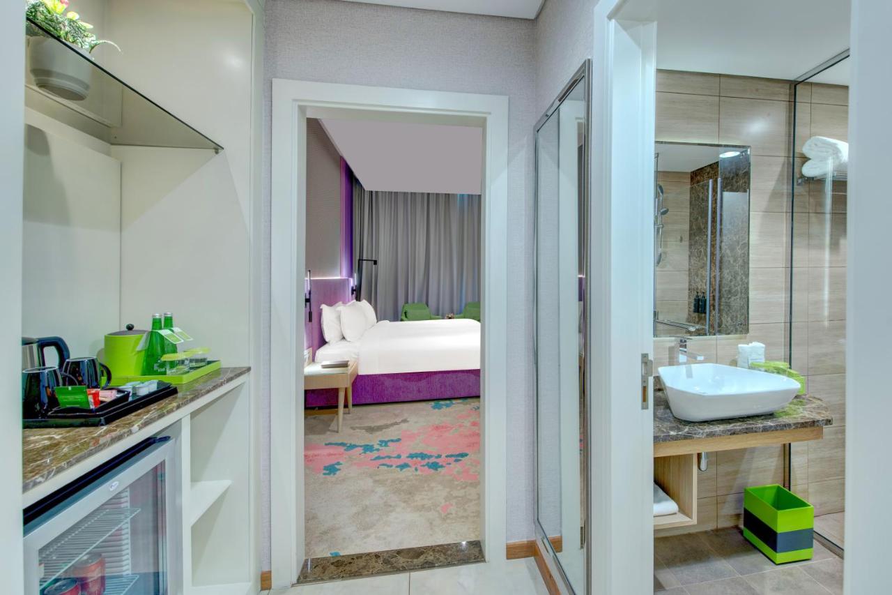 La Quinta by Wyndham Abu Dhabi Al Wahda - 3