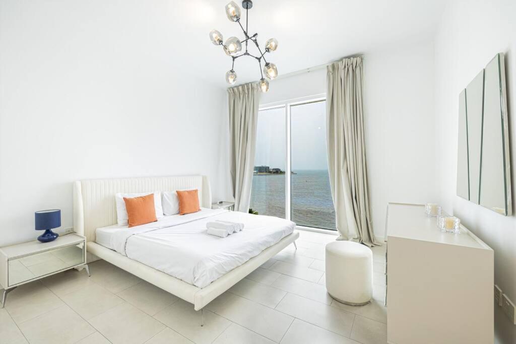 Panoramic Sea View 2BR in JBR - 2