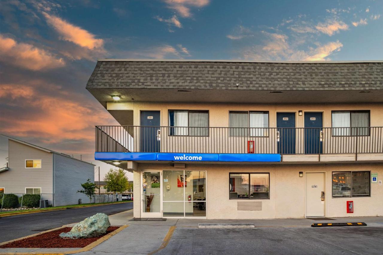 Capri Motel — photo 1