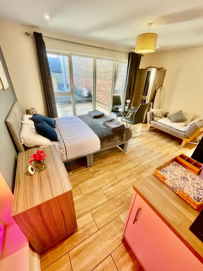 cambridge city centre immaculate Studio sleeps 2 - central location paradise street - 2