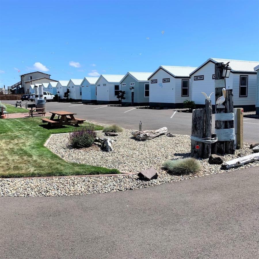Westport Marina Cottages — photo 1