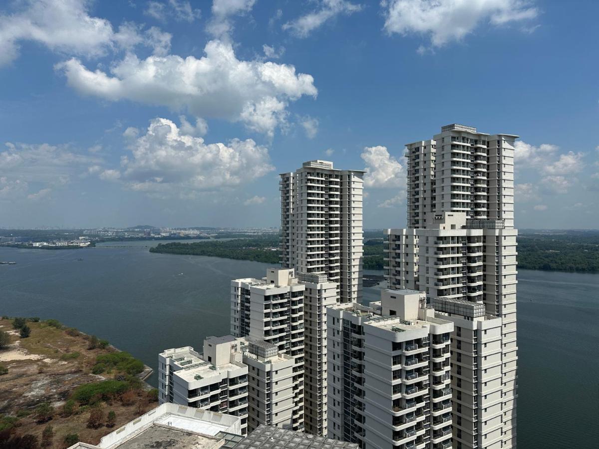 Country Garden Bay Point 2BR by Hauz Cinta @Danga Bay - 3