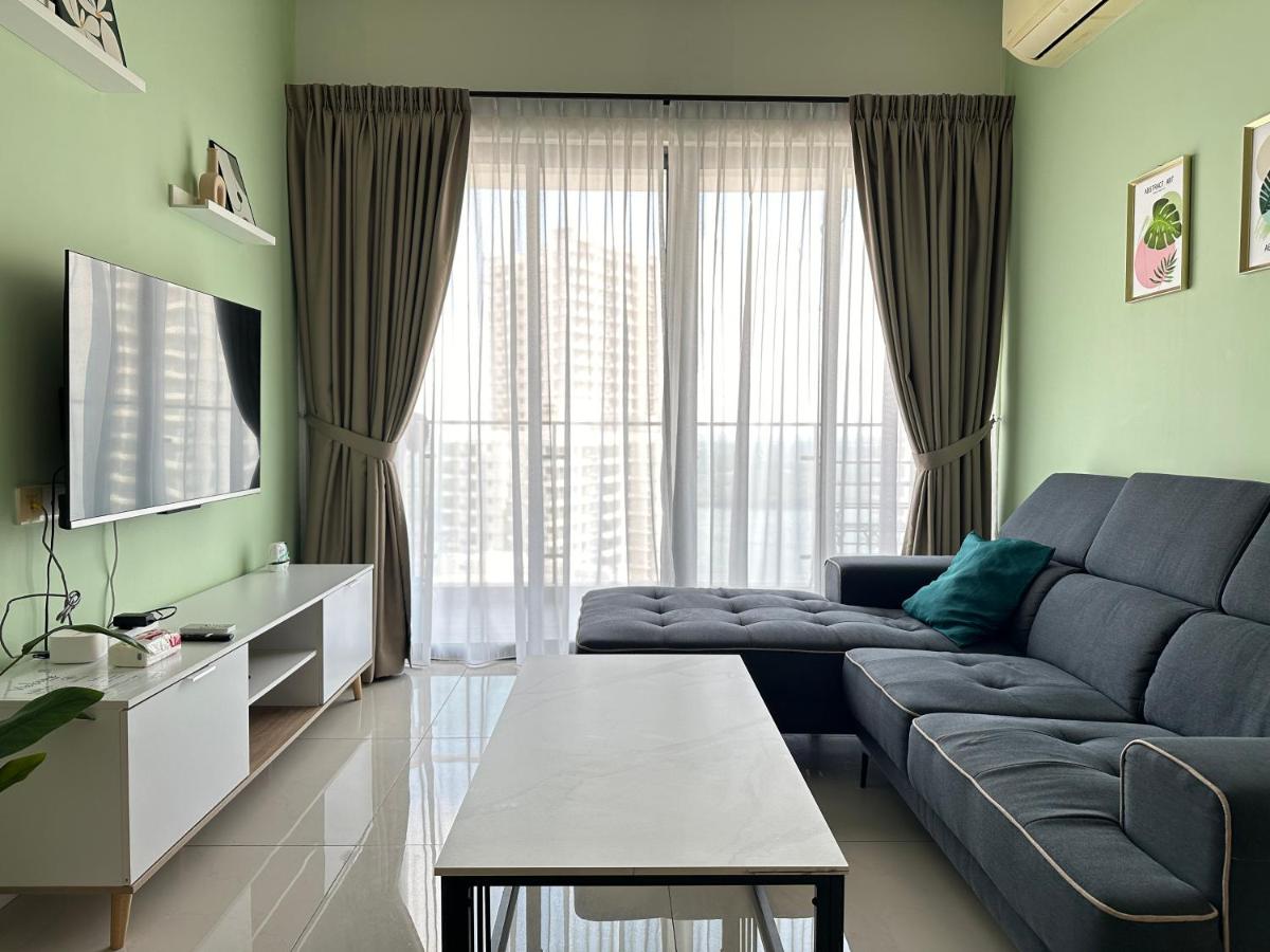 Country Garden Bay Point 2BR by Hauz Cinta @Danga Bay - 4