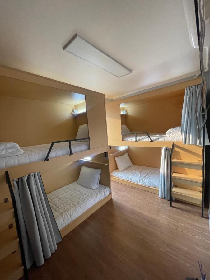 K wave Guesthouse Only Female in Hongdae 1 - 2