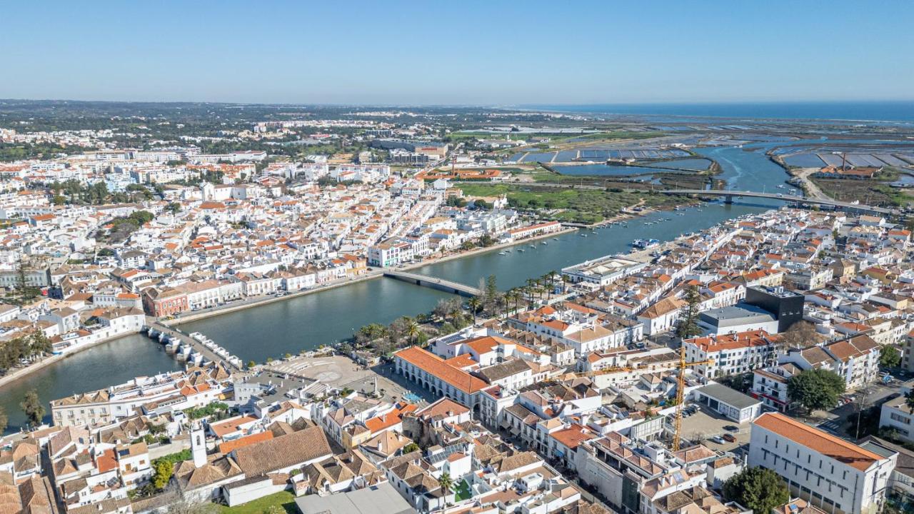 Stylish Townhouse In Tavira Centre, Shared Pool - 3