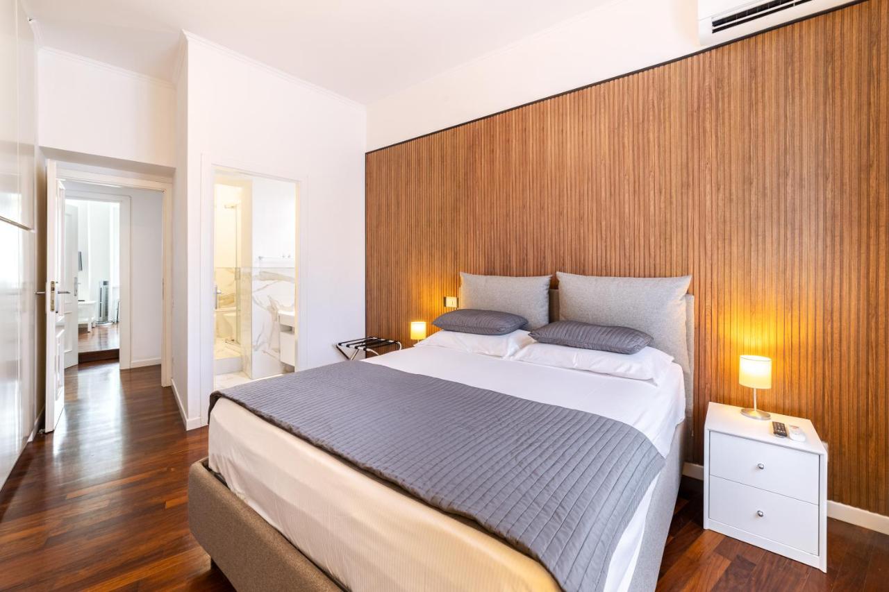 Saint Peter House Station