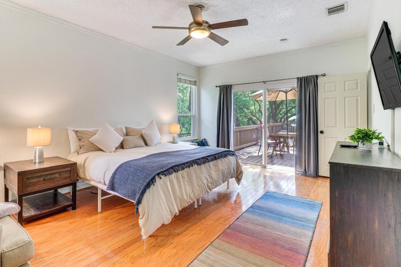 Deck and Greenbelt Access Lovely Austin Home - 3