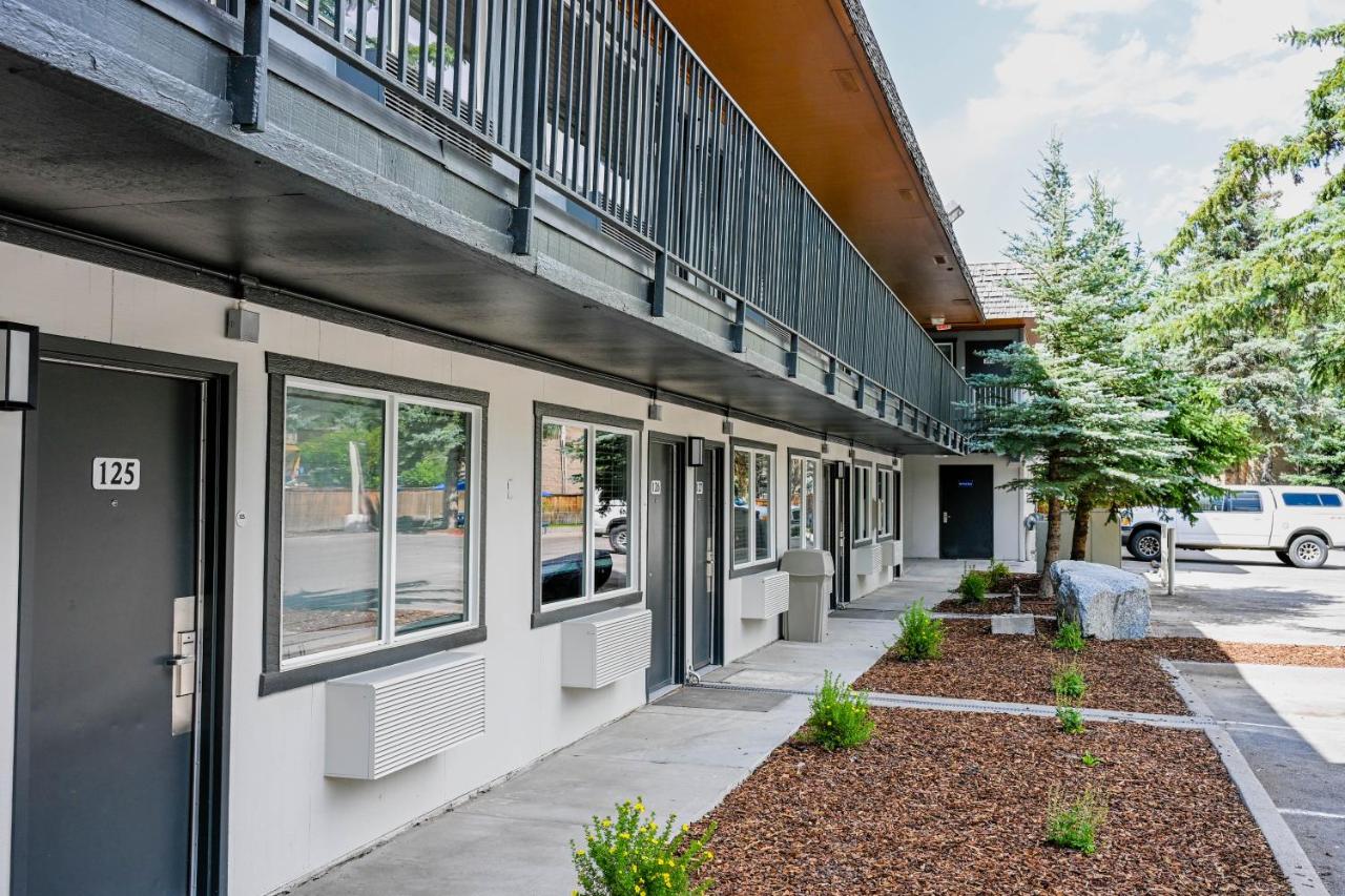 Pineview Motel — photo 12