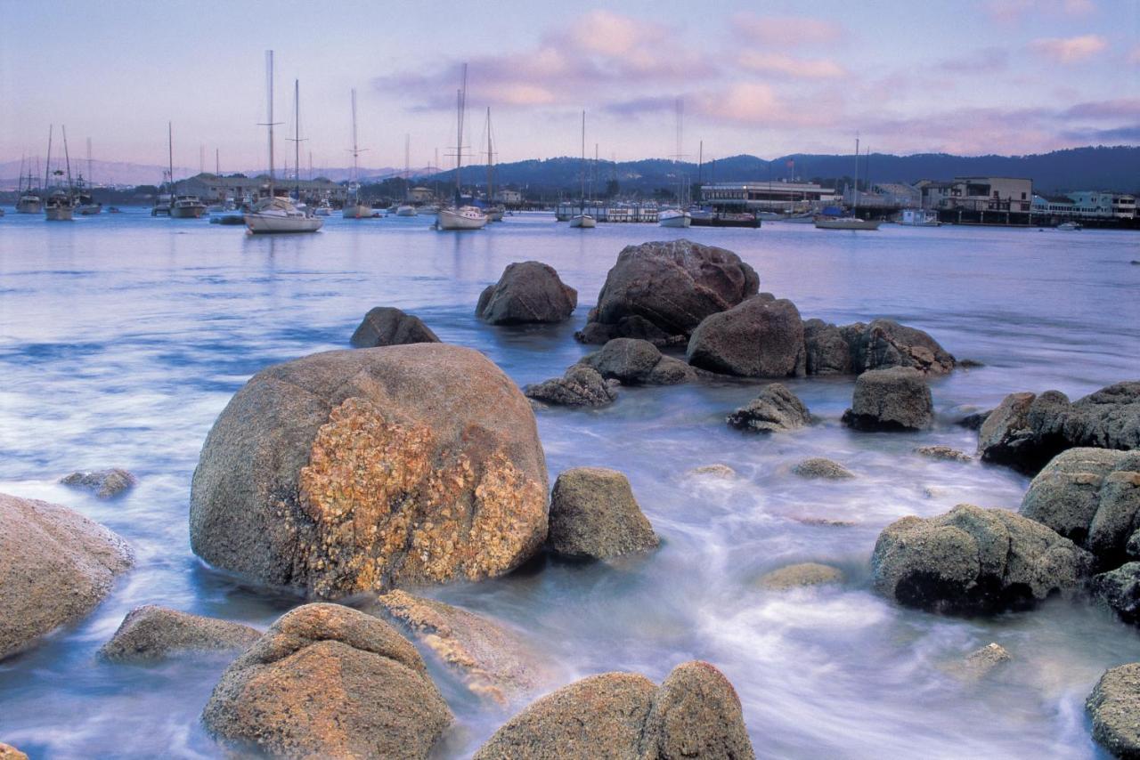 Monterey Bay Inn — photo 18