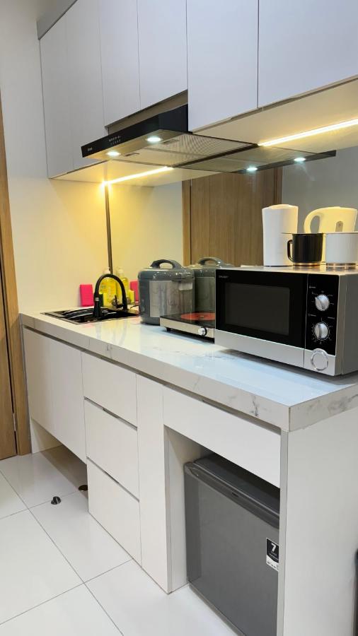 Corner High floor 2BR apartment Batam - 4