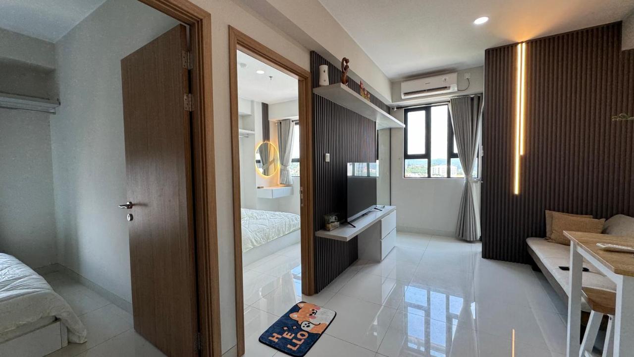 Corner High floor 2BR apartment Batam