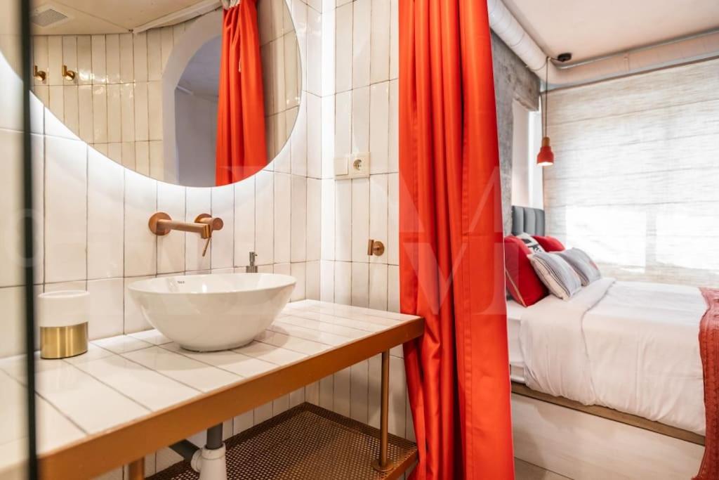 Pop art gem with paintings by local artist by REMS - 2