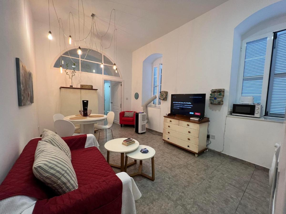 Budget-friendly 1BR in the city center