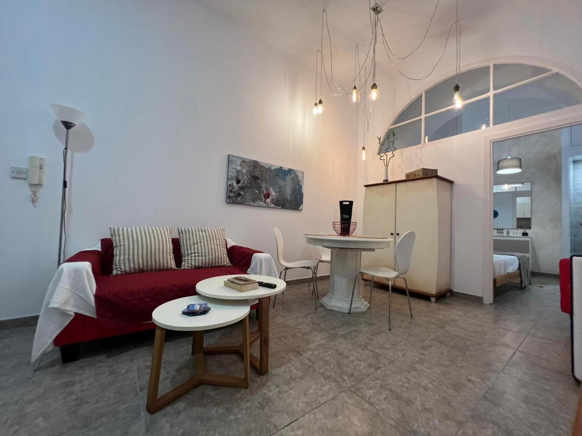 Budget-friendly 1BR in the city center