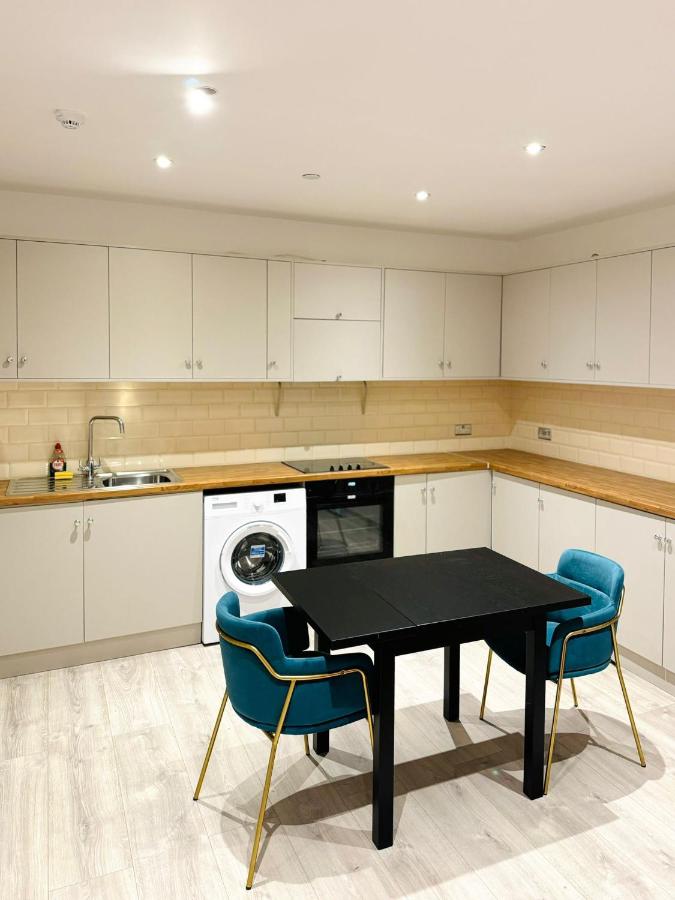 Victoria Studios - 4