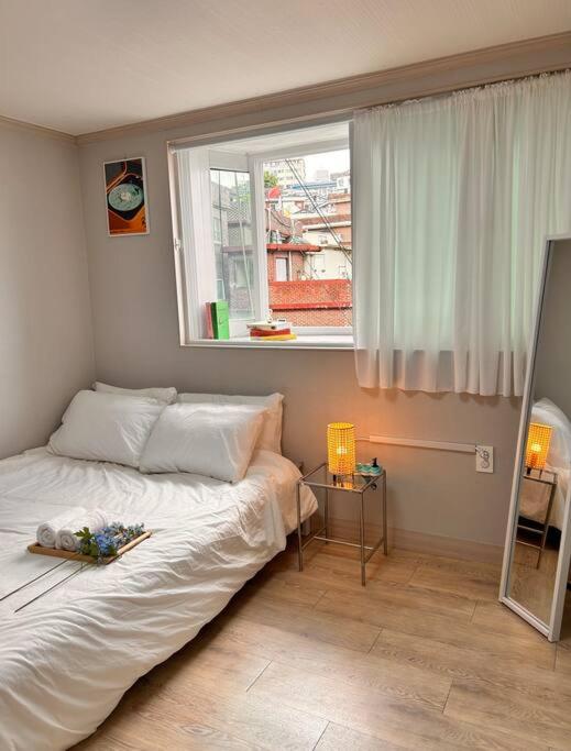 The Seoul city wall house - 2