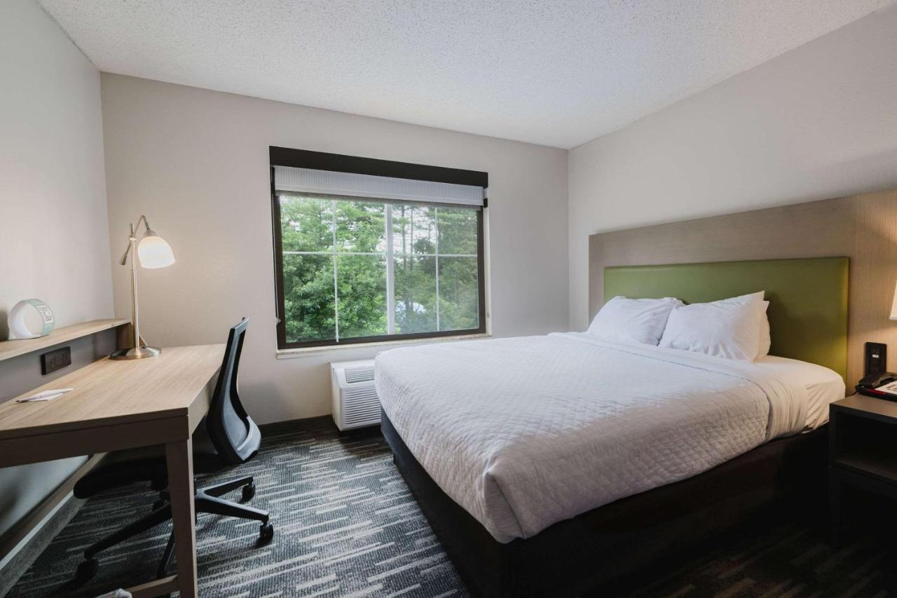 Countryside Inn & Suites — photo 9
