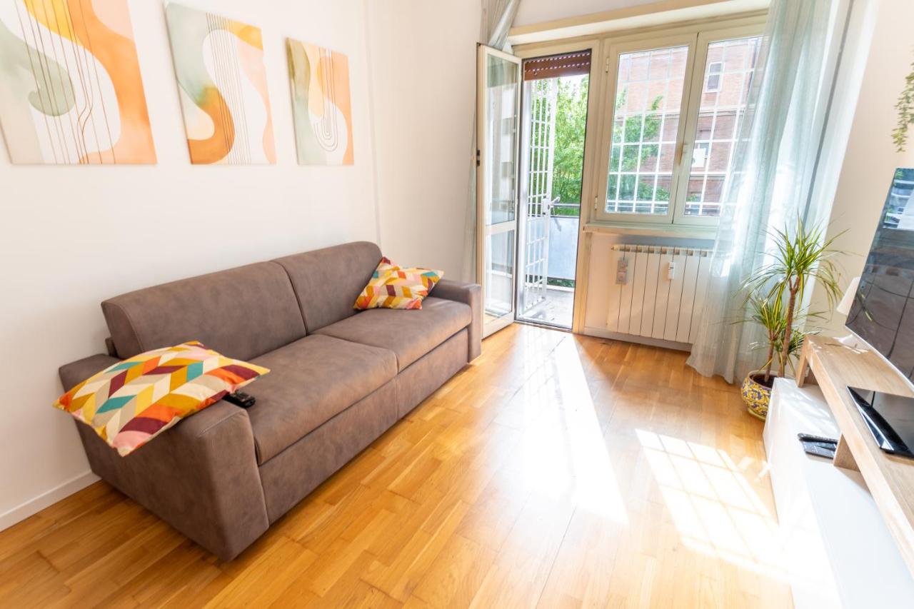 "Marconi apt with Terrace" 30 min from Colosseo - 2