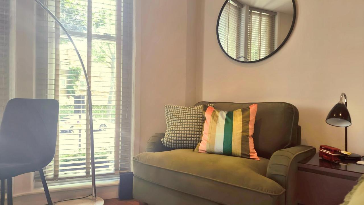 Notting Hill - The One one One! -1 - 3