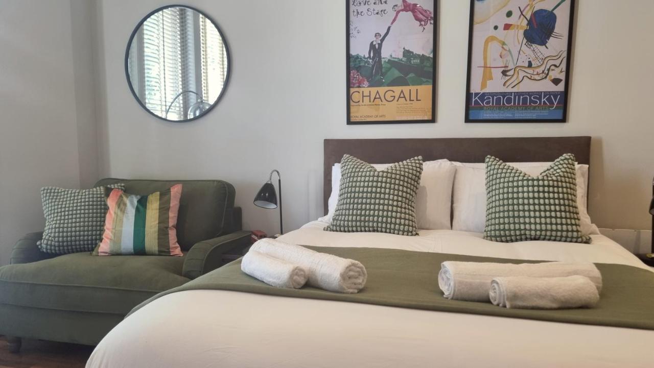 Notting Hill - The One one One! -1 - 2